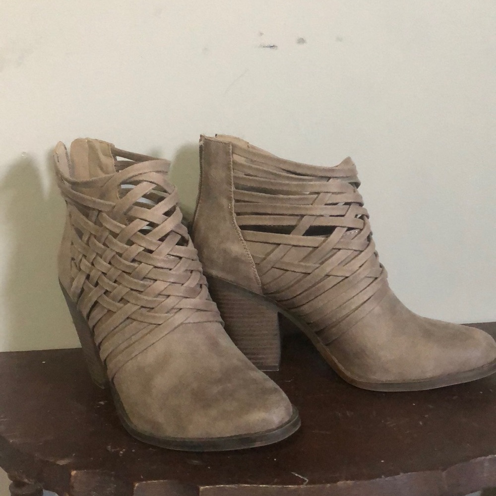Ankle boots